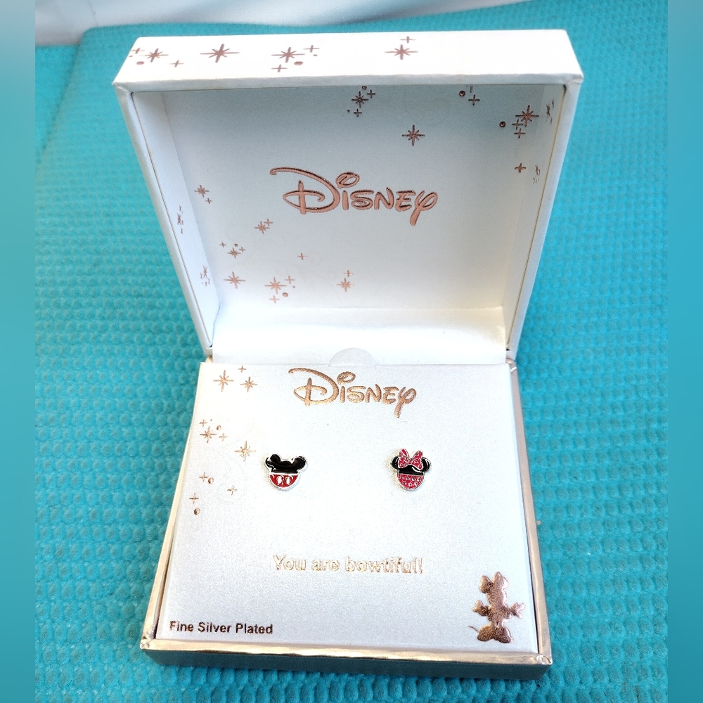NEW Disney Minnie Mouse Girls Fine Silver Plated Brass Stud Earrings